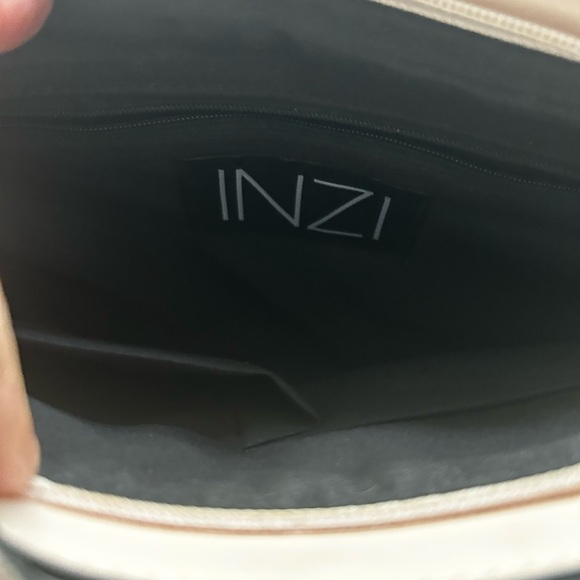 TWO clutches/tablet holders – very nice! - Picture 6 of 14